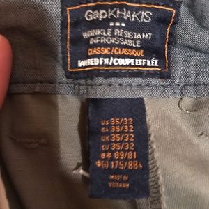 Gap khakis